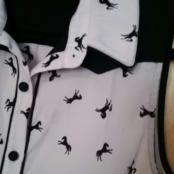 Forever 21 black /cream horse print top sz S - Picture 2 of 3